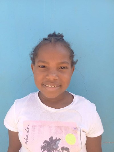 Help Marianyi by becoming a child sponsor. Sponsoring a child is a rewarding and heartwarming experience.