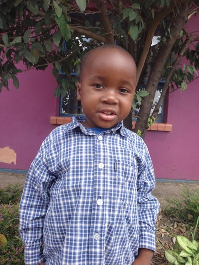 Help Clever Silenga by becoming a child sponsor. Sponsoring a child is a rewarding and heartwarming experience.