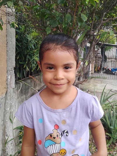 Help Vianna Ivanka by becoming a child sponsor. Sponsoring a child is a rewarding and heartwarming experience.