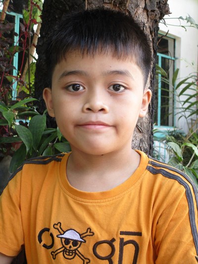 Help Elmer by becoming a child sponsor. Sponsoring a child is a rewarding and heartwarming experience.
