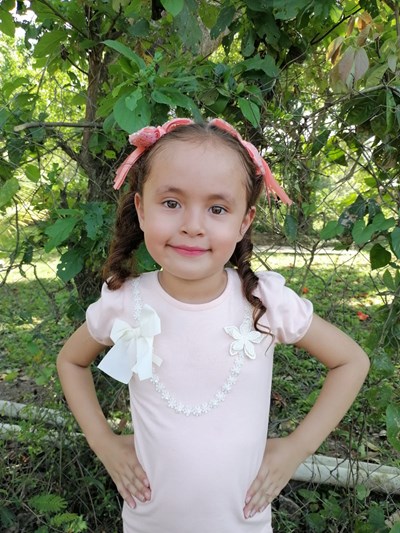 Help Genesis Ariana by becoming a child sponsor. Sponsoring a child is a rewarding and heartwarming experience.