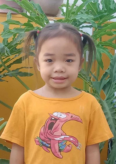 Help Reanna Mae B. by becoming a child sponsor. Sponsoring a child is a rewarding and heartwarming experience.