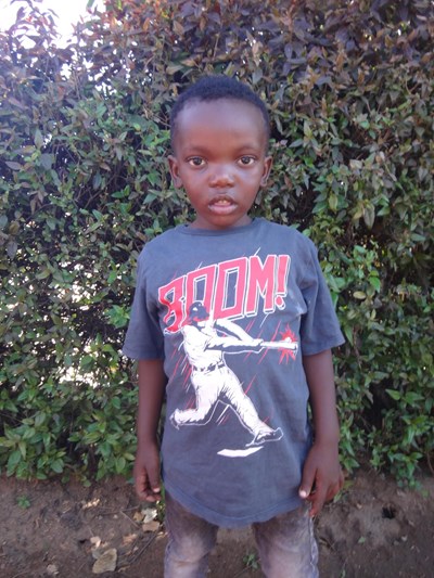 Help Andrew Kaseka by becoming a child sponsor. Sponsoring a child is a rewarding and heartwarming experience.