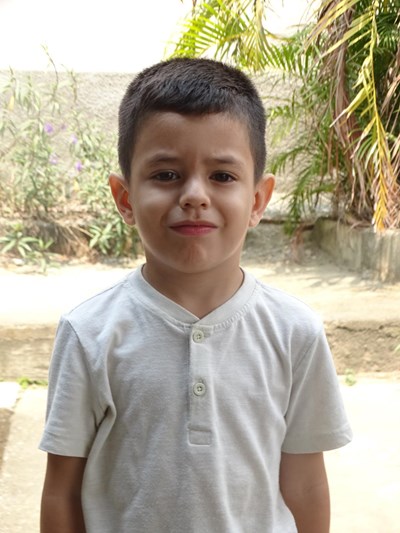 Help Emir Santiago by becoming a child sponsor. Sponsoring a child is a rewarding and heartwarming experience.
