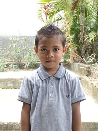 Help Gared  Gerardo by becoming a child sponsor. Sponsoring a child is a rewarding and heartwarming experience.
