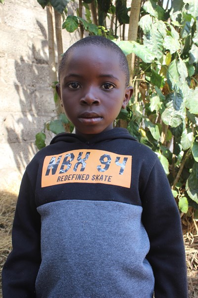 Help Tinashe by becoming a child sponsor. Sponsoring a child is a rewarding and heartwarming experience.