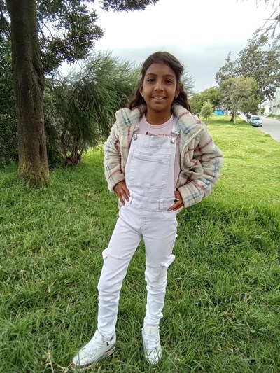 Help Elena Damaris by becoming a child sponsor. Sponsoring a child is a rewarding and heartwarming experience.