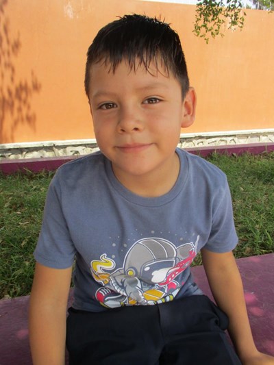 Help Víctor Gael by becoming a child sponsor. Sponsoring a child is a rewarding and heartwarming experience.