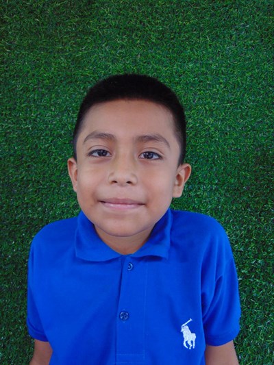Help Darly Alejandro by becoming a child sponsor. Sponsoring a child is a rewarding and heartwarming experience.