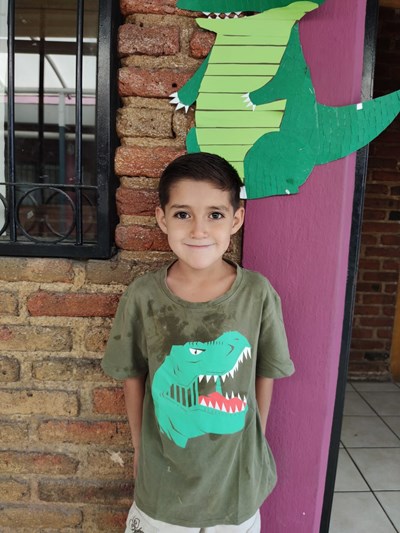 Help Said Nicolas by becoming a child sponsor. Sponsoring a child is a rewarding and heartwarming experience.