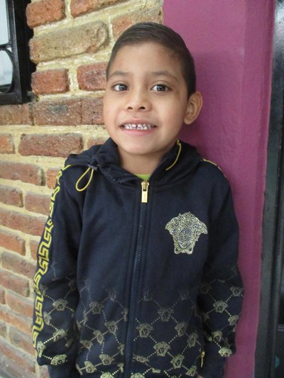 Help Jose Alexis by becoming a child sponsor. Sponsoring a child is a rewarding and heartwarming experience.