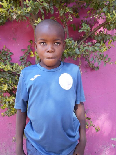 Help Dalitso by becoming a child sponsor. Sponsoring a child is a rewarding and heartwarming experience.