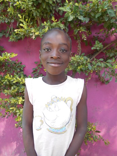 Help Sara by becoming a child sponsor. Sponsoring a child is a rewarding and heartwarming experience.