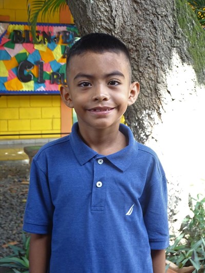 Help Wilmer Dylan by becoming a child sponsor. Sponsoring a child is a rewarding and heartwarming experience.