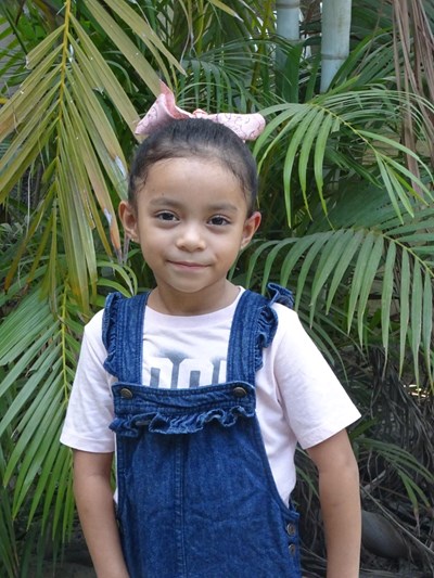 Help Susan Camila by becoming a child sponsor. Sponsoring a child is a rewarding and heartwarming experience.