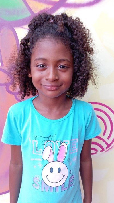 Help Ghyleira by becoming a child sponsor. Sponsoring a child is a rewarding and heartwarming experience.