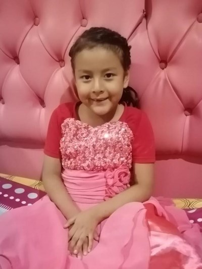 Help Verónica Yuximy by becoming a child sponsor. Sponsoring a child is a rewarding and heartwarming experience.