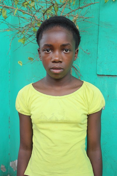 Help Edith by becoming a child sponsor. Sponsoring a child is a rewarding and heartwarming experience.