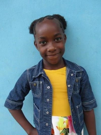 Help Elizabeth by becoming a child sponsor. Sponsoring a child is a rewarding and heartwarming experience.
