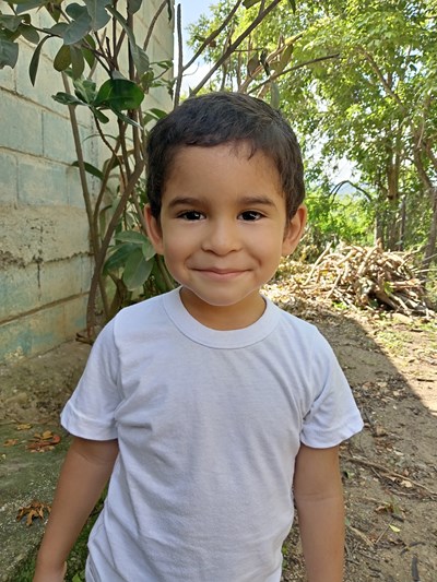 Help Kenneth Orlando by becoming a child sponsor. Sponsoring a child is a rewarding and heartwarming experience.