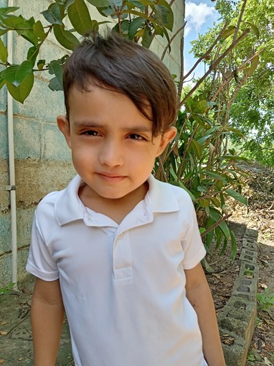 Help Cristian Mateo by becoming a child sponsor. Sponsoring a child is a rewarding and heartwarming experience.