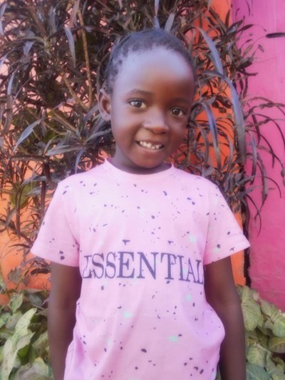 Help Elizabeth Mwiche by becoming a child sponsor. Sponsoring a child is a rewarding and heartwarming experience.