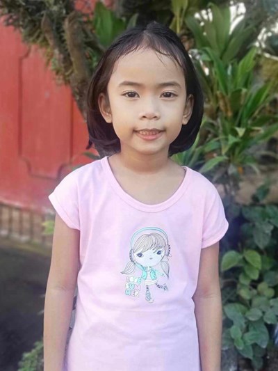 Help Zaira Jen T. by becoming a child sponsor. Sponsoring a child is a rewarding and heartwarming experience.