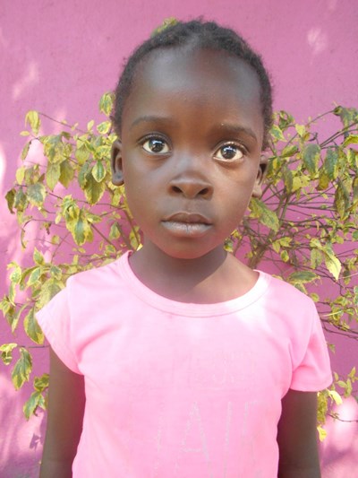 Help Patience by becoming a child sponsor. Sponsoring a child is a rewarding and heartwarming experience.