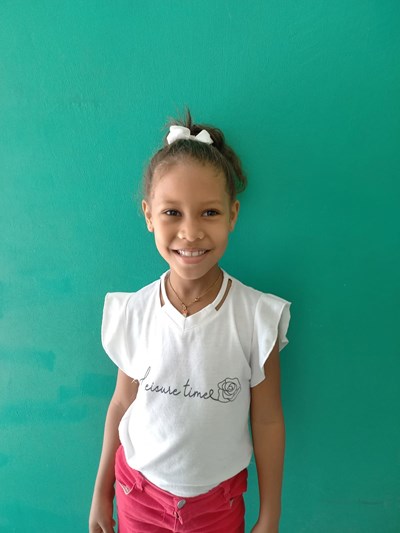 Help Rachel by becoming a child sponsor. Sponsoring a child is a rewarding and heartwarming experience.