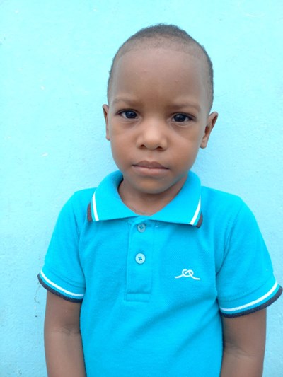 Help Darwin Manuel by becoming a child sponsor. Sponsoring a child is a rewarding and heartwarming experience.