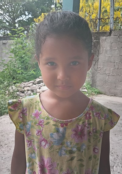 Help Sara Yamileth by becoming a child sponsor. Sponsoring a child is a rewarding and heartwarming experience.
