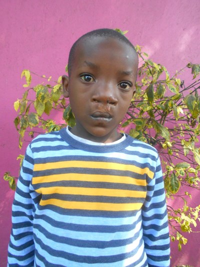 Help Royd by becoming a child sponsor. Sponsoring a child is a rewarding and heartwarming experience.