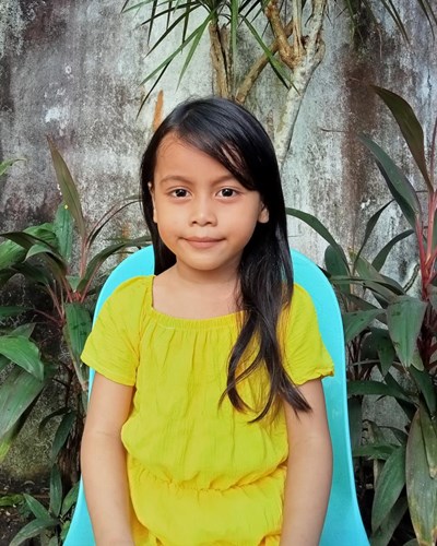 Help Vernice by becoming a child sponsor. Sponsoring a child is a rewarding and heartwarming experience.