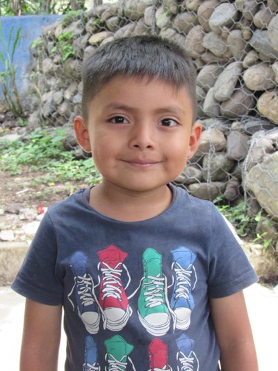 Help Darvyn Alfonso by becoming a child sponsor. Sponsoring a child is a rewarding and heartwarming experience.