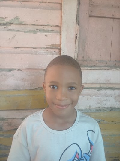 Help Carlos Jadiel by becoming a child sponsor. Sponsoring a child is a rewarding and heartwarming experience.