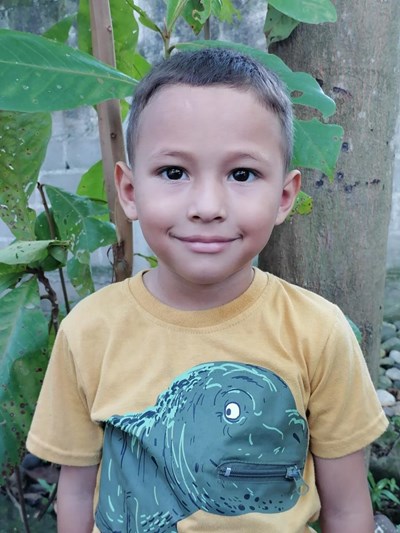 Help Victor Anael by becoming a child sponsor. Sponsoring a child is a rewarding and heartwarming experience.