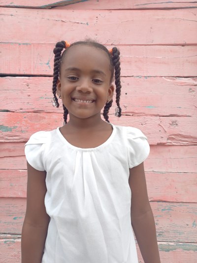 Help Ainara by becoming a child sponsor. Sponsoring a child is a rewarding and heartwarming experience.