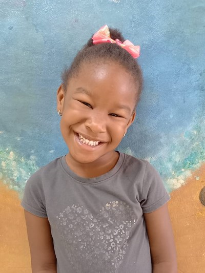 Help Andreily Mariel by becoming a child sponsor. Sponsoring a child is a rewarding and heartwarming experience.