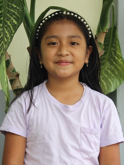 Help Genesis Floridalma by becoming a child sponsor. Sponsoring a child is a rewarding and heartwarming experience.