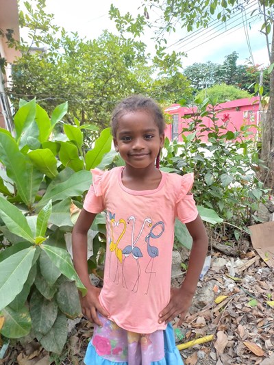 Help Genesis by becoming a child sponsor. Sponsoring a child is a rewarding and heartwarming experience.