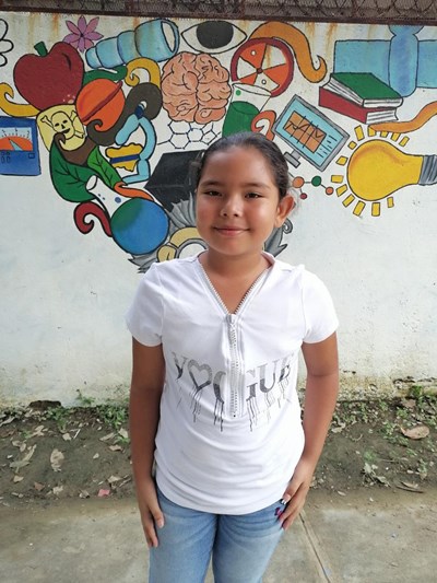 Help Micheylin Julissa by becoming a child sponsor. Sponsoring a child is a rewarding and heartwarming experience.