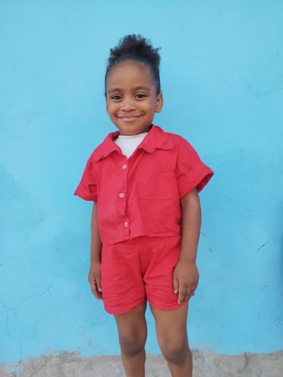 Help Sharith Paola by becoming a child sponsor. Sponsoring a child is a rewarding and heartwarming experience.