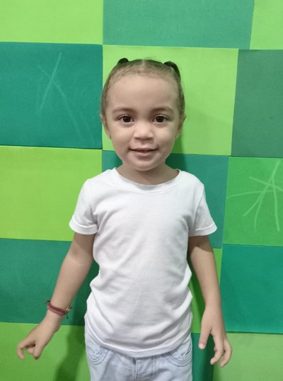 Help Jeanna Yaireth by becoming a child sponsor. Sponsoring a child is a rewarding and heartwarming experience.