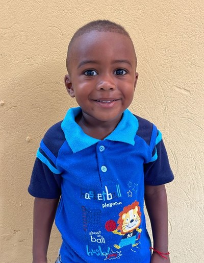 Help Yoen Esteban by becoming a child sponsor. Sponsoring a child is a rewarding and heartwarming experience.