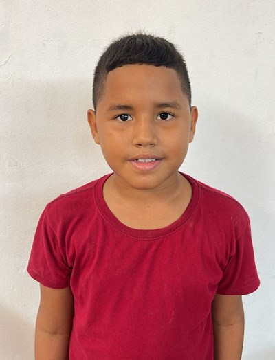 Help Lian David by becoming a child sponsor. Sponsoring a child is a rewarding and heartwarming experience.