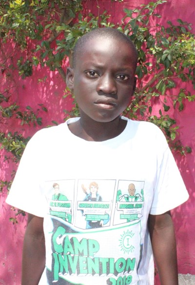 Help Moffat by becoming a child sponsor. Sponsoring a child is a rewarding and heartwarming experience.