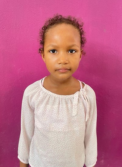 Help Sheiry by becoming a child sponsor. Sponsoring a child is a rewarding and heartwarming experience.