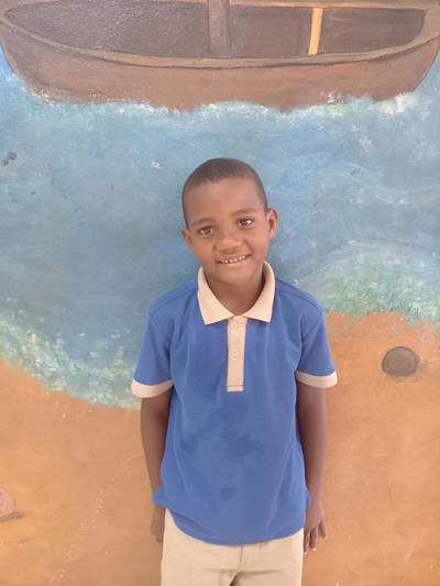 Help Yeremy by becoming a child sponsor. Sponsoring a child is a rewarding and heartwarming experience.