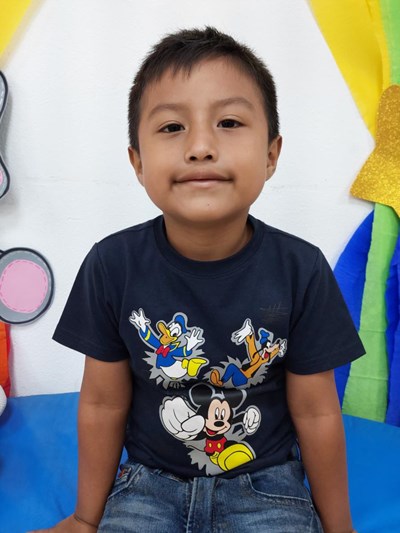 Help Anderson José by becoming a child sponsor. Sponsoring a child is a rewarding and heartwarming experience.