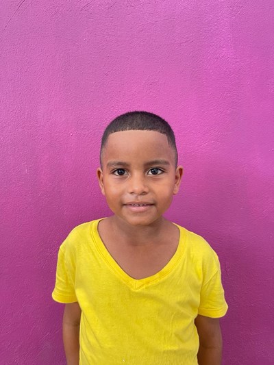 Help Yumer David by becoming a child sponsor. Sponsoring a child is a rewarding and heartwarming experience.